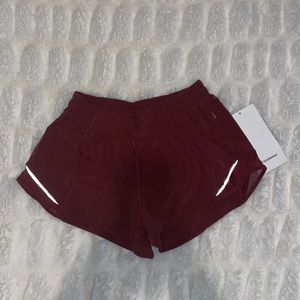 Lululemon Hotty Hot Shorts 2.5”